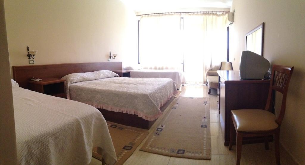 Akropoli Hotel Kryemedhej Экстерьер фото