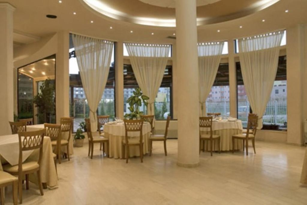 Akropoli Hotel Kryemedhej Экстерьер фото
